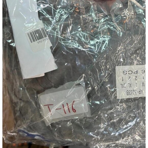 Riverdale Vixens Bulldog Women T-Shirt Tee Size Medium Short Sleeve Cotton Gray - Picture 5 of 5